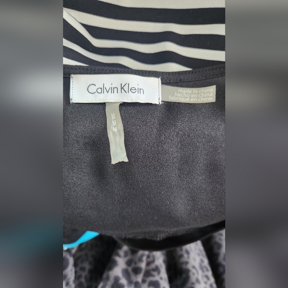 NWOT Calvin Klein Top - Size Medium - Picture 3 of 6
